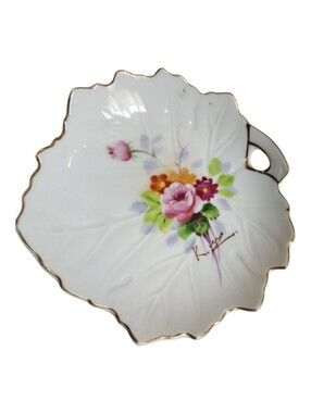 Floral Japanese Leaf-Shaped‎ Artist Signed Dish with Gold Trim